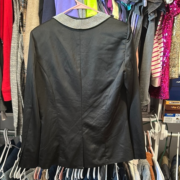JLUXLABEL Elegant Black Blazer with Silver Accents - Picture 4 of 4